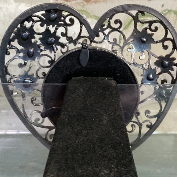 Heart Shaped Metal FrameWith Rhinestone's and sunflowers - Picture 6 of 8